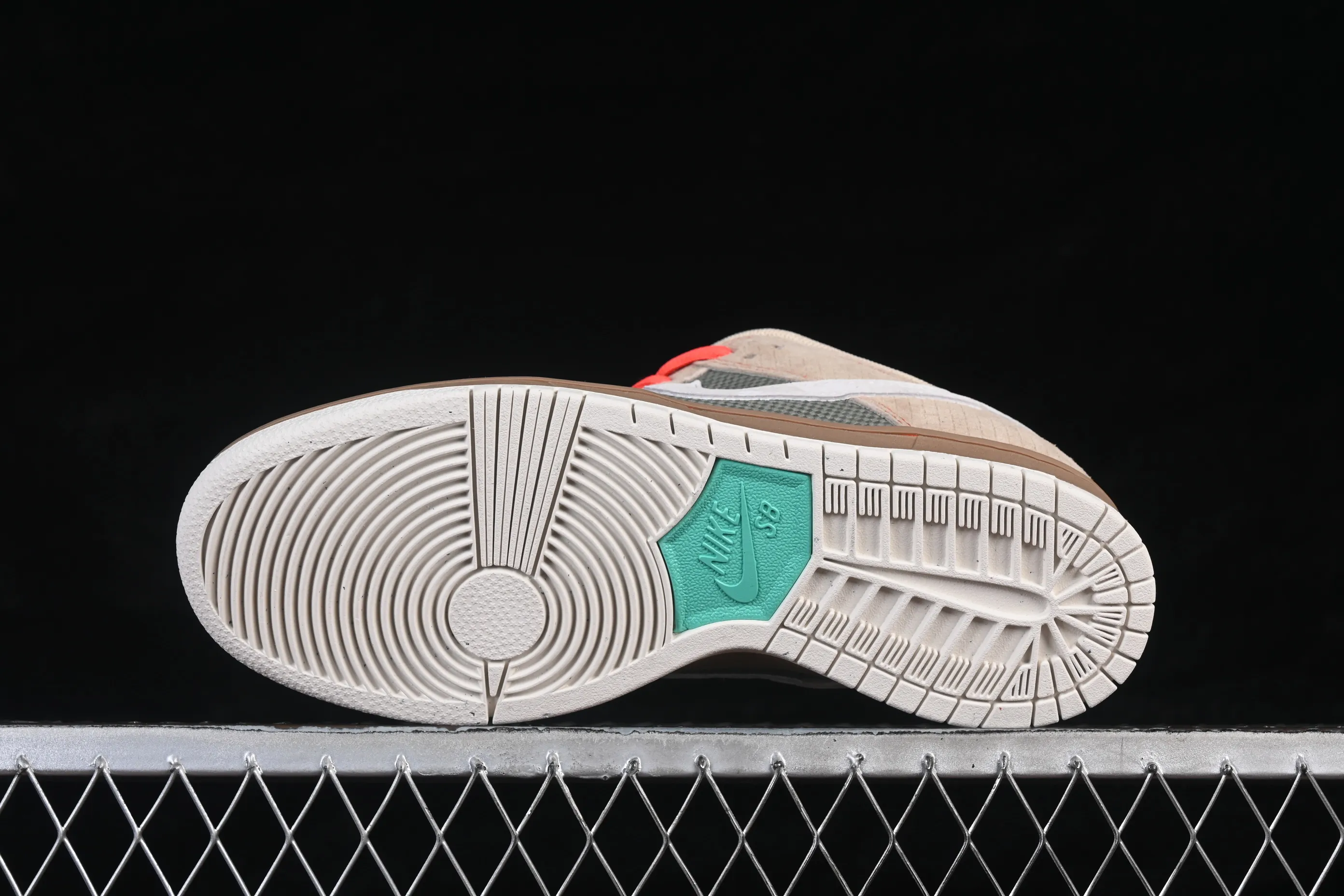 All categories Nk SB Dunk series Nk SB Dunk Low low-top sneakers Nike SB Dunk Low low-top casual sneakers IB6206-701